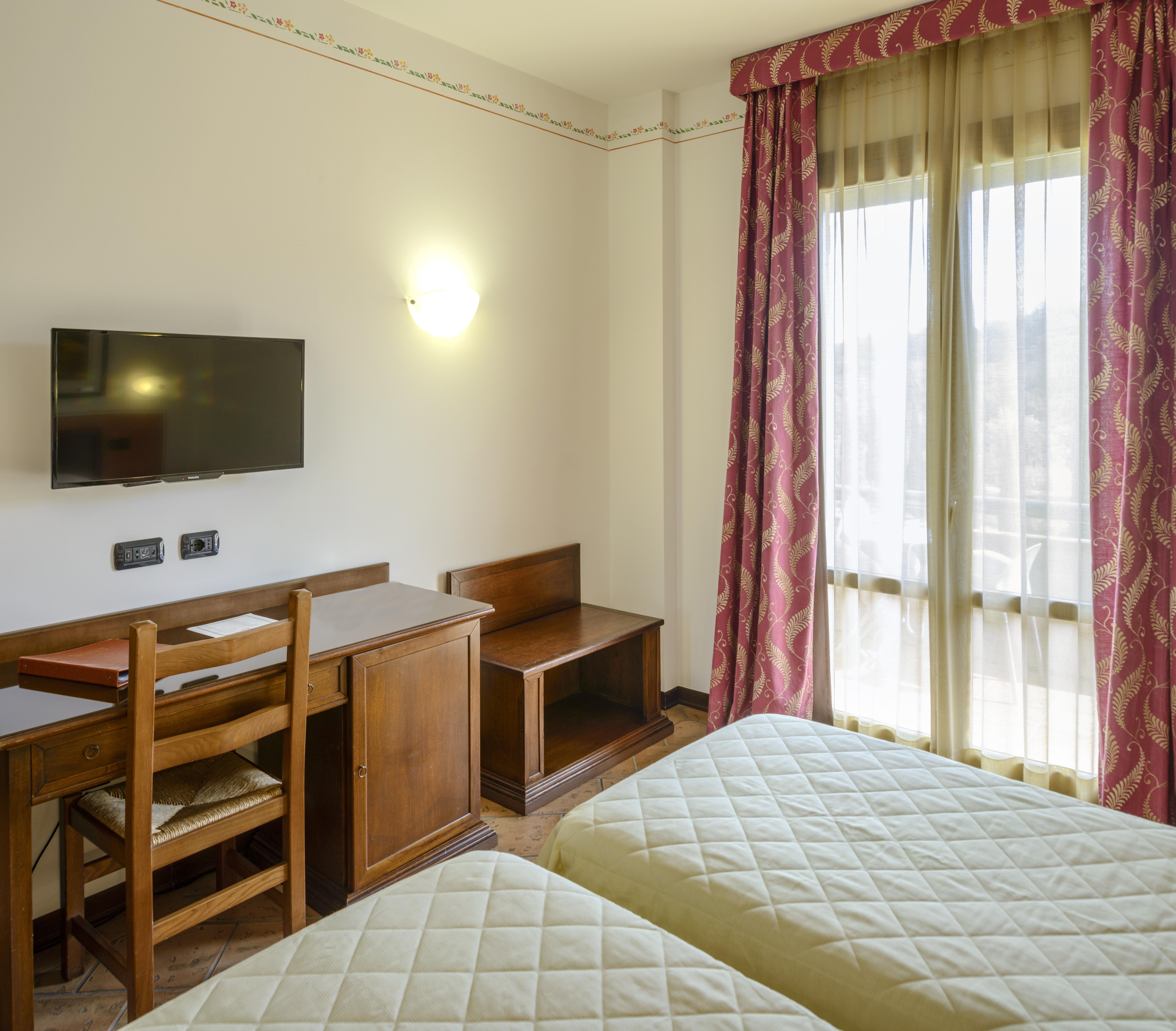 Hotel Sovestro ซานจีมิญญาโน ภายนอก รูปภาพ