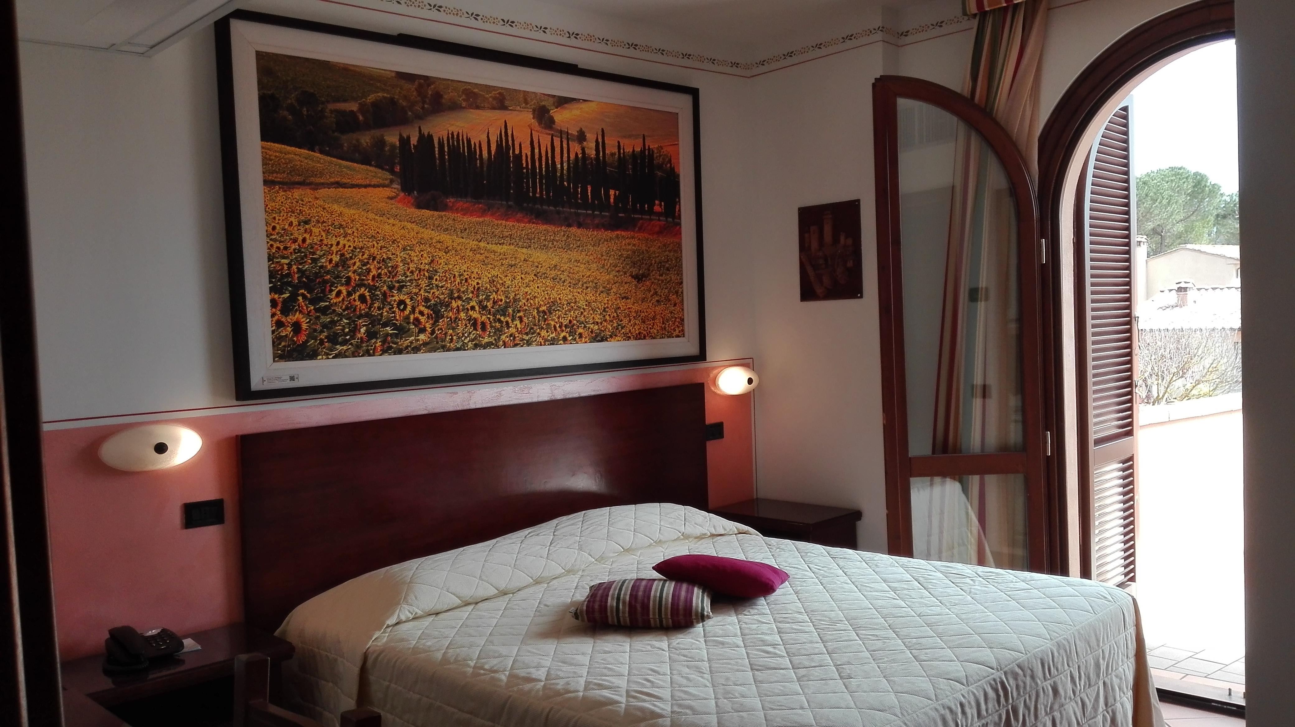 Hotel Sovestro ซานจีมิญญาโน ภายนอก รูปภาพ