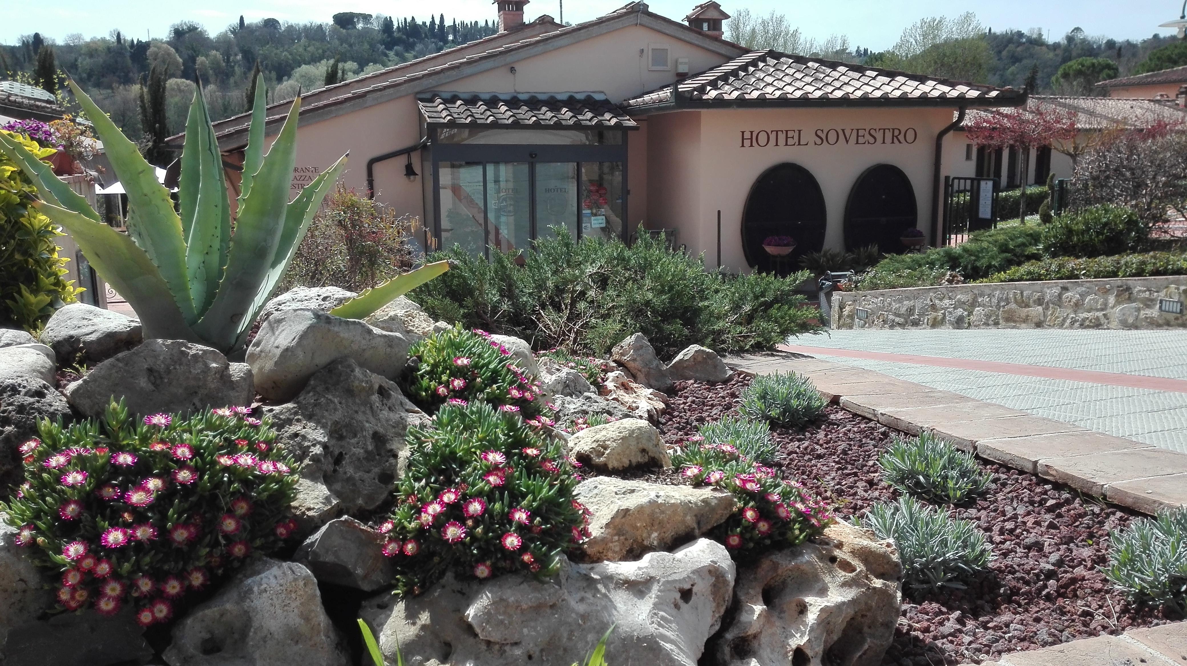 Hotel Sovestro ซานจีมิญญาโน ภายนอก รูปภาพ