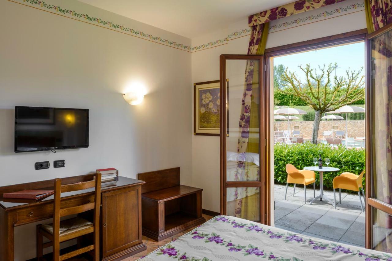 Hotel Sovestro ซานจีมิญญาโน ภายนอก รูปภาพ